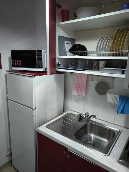 Apartment 50 Meters From The Beach Lutráki Kültér fotó
