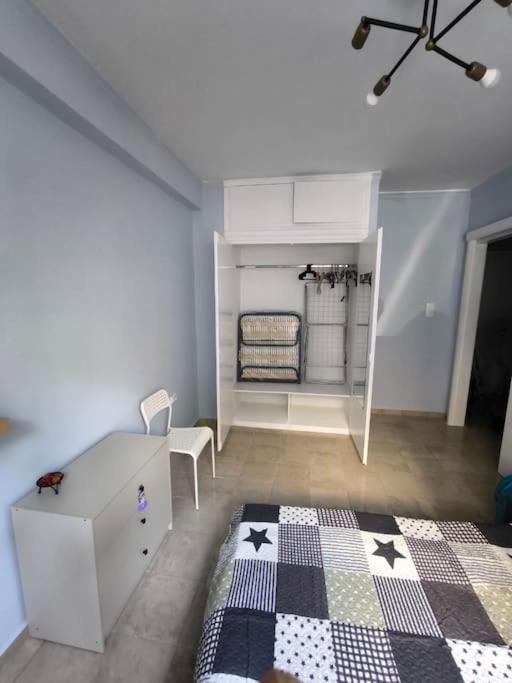 Apartment 50 Meters From The Beach Lutráki Kültér fotó